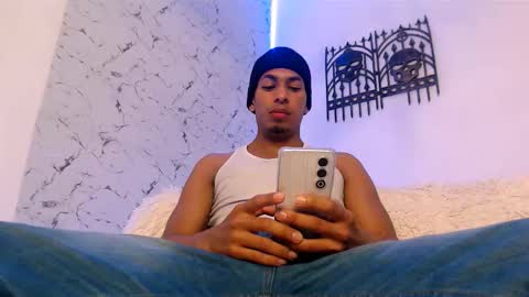 Lorian Vikel  online show from 10-19-25, 10:10