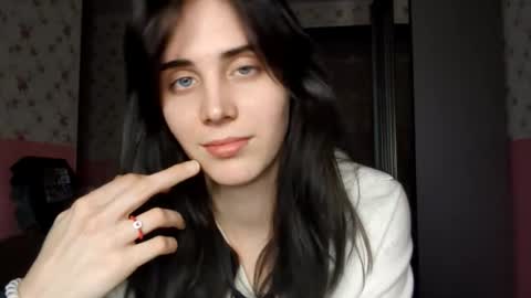 Kira online show from 11-12-25, 04:18