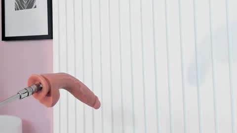 Snapshot of lorraine_williams_ chatting on 01-22-25, 11:34 lore online show from 01-22-25, 11:34