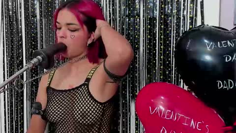 Snapshot of lorraine_williams_ chatting on 02-14-25, 02:44 lore online show from 02-14-25, 02:44