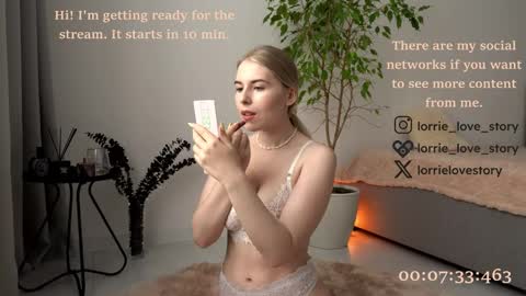 Lorrie online show from 01-11-25, 01:01