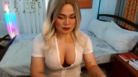 Snapshot of los_bondad chatting on 12-03-25, 12:29 Los online show from 12-03-25, 12:29