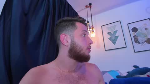 Snapshot of los_juanes chatting on 12-11-24, 11:00 JUAN JUAN online show from 12-11-24, 11:00