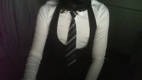 lostb0y98 online show from 04-05-26, 01:47