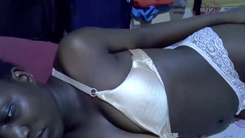 lotty_lavilla online show from 01-16-26, 06:23