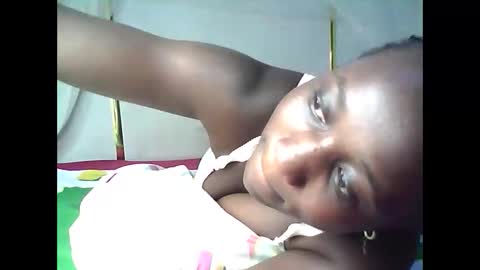 Snapshot of lotty_lavilla chatting on 05-13-26, 09:39 lotty_lavilla online show from 05-13-26, 09:39