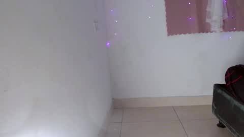lou_anna03 online show from 04-18-26, 07:29