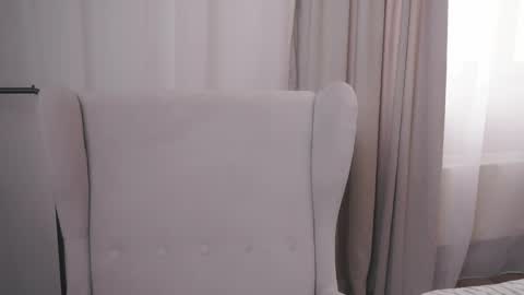 Sade  online show from 04-25-26, 12:30