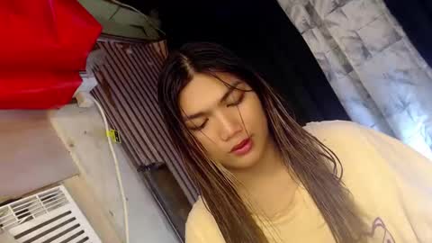 Snapshot of louheart chatting on 12-17-24, 11:27 Sweet online show from 12-17-24, 11:27