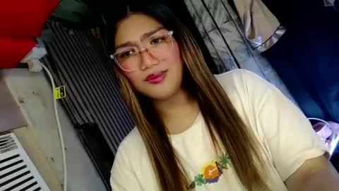 Snapshot of louheart chatting on 12-27-24, 12:07 Sweet online show from 12-27-24, 12:07