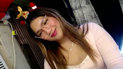 Snapshot of louheart chatting on 12-29-24, 12:30 Sweet online show from 12-29-24, 12:30