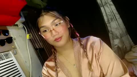 Snapshot of louheart chatting on 01-09-25, 12:30 Sweet online show from 01-09-25, 12:30