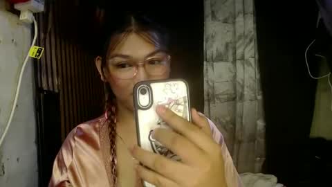 Snapshot of louheart chatting on 01-09-25, 09:47 Sweet online show from 01-09-25, 09:47