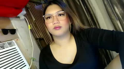 Snapshot of louheart chatting on 03-02-25, 08:18 Sweet online show from 03-02-25, 08:18