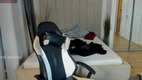 Snapshot of louie_evans chatting on 09-27-25, 03:39 louie_evans online show from 09-27-25, 03:39