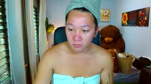 Snapshot of louie_sexy chatting on 04-27-26, 02:53 Cathy online show from 04-27-26, 02:53