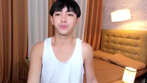 Snapshot of louieismy_name chatting on 10-27-25, 01:31 ignot ursh online show from 10-27-25, 01:31