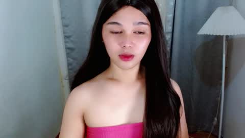 Snapshot of louilalicious chatting on 11-10-25, 12:42 louilalicious online show from 11-10-25, 12:42