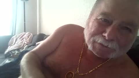 louis_chokdee online show from 09-21-25, 04:08