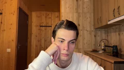 Snapshot of louis_preston chatting on 12-15-25, 09:08 Mark online show from 12-15-25, 09:08