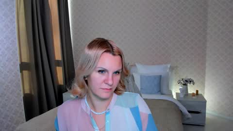 Snapshot of louisa_bay chatting on 12-13-24, 11:23 Louisa online show from 12-13-24, 11:23