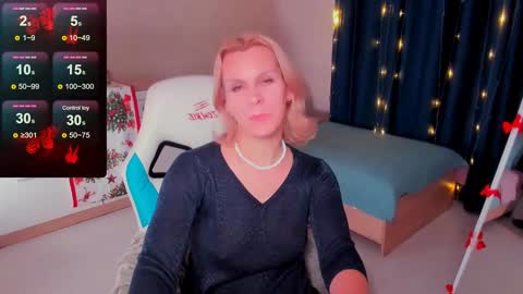 Snapshot of louisa_bay chatting on 01-09-25, 07:08 Louisa online show from 01-09-25, 07:08