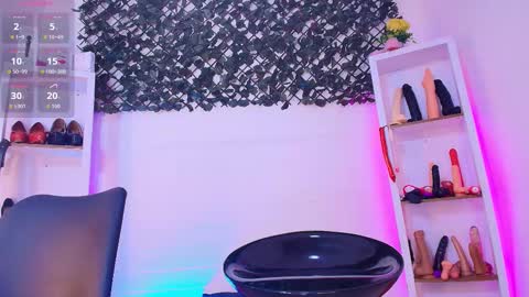  LouIse  online show from 03-12-26, 02:23