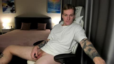 Snapshot of louisjafferson chatting on 12-29-24, 08:04 Louis online show from 12-29-24, 08:04