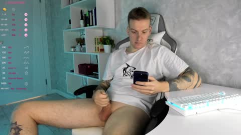 Snapshot of louisjafferson chatting on 01-15-25, 03:39 Louis online show from 01-15-25, 03:39