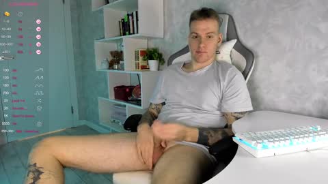 Snapshot of louisjafferson chatting on 02-12-25, 05:26 Louis online show from 02-12-25, 05:26