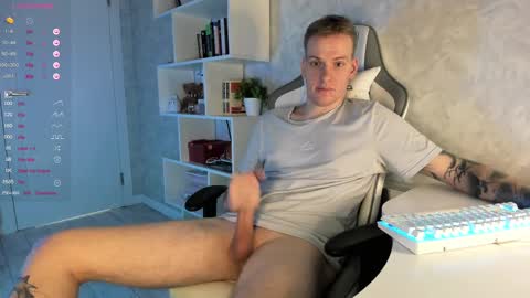 Snapshot of louisjafferson chatting on 02-26-25, 05:17 Louis online show from 02-26-25, 05:17