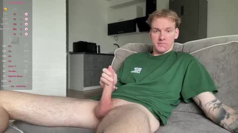 Snapshot of louisjafferson chatting on 09-28-25, 11:15 Louis online show from 09-28-25, 11:15