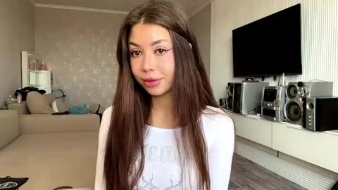 Flora online show from 04-11-26, 07:13