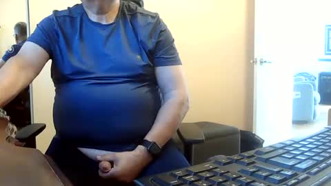 Snapshot of loumtl3 chatting on 06-22-26, 12:24 loumtl3 online show from 06-22-26, 12:24