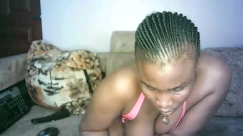 Cynthia. A online show from 10-05-25, 10:07