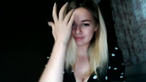 Snapshot of love_dom_meg chatting on 06-15-26, 04:20 Megane online show from 06-15-26, 04:20