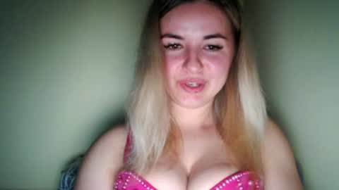 Snapshot of love_dom_meg chatting on 06-17-26, 10:43 Megane online show from 06-17-26, 10:43