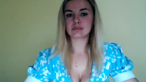 Snapshot of love_dom_meg chatting on 06-22-26, 10:34 Megane online show from 06-22-26, 10:34