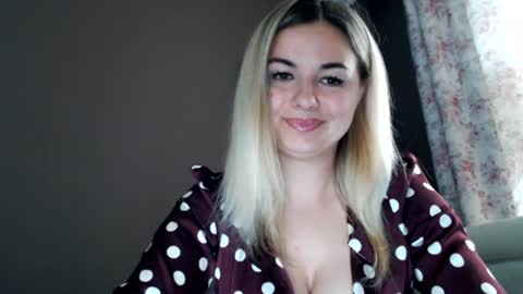 Snapshot of love_dom_meg chatting on 06-25-26, 10:42 Megane online show from 06-25-26, 10:42