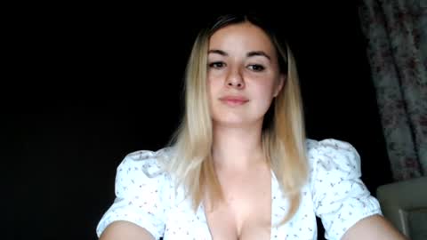 Snapshot of love_dom_meg chatting on 07-15-26, 07:41 Megane online show from 07-15-26, 07:41
