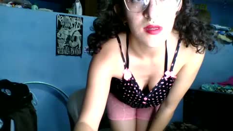 Snapshot of love_electra chatting on 02-04-25, 01:23 love_electra online show from 02-04-25, 01:23