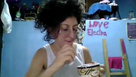 Snapshot of love_electra chatting on 12-01-25, 07:52 love_electra online show from 12-01-25, 07:52
