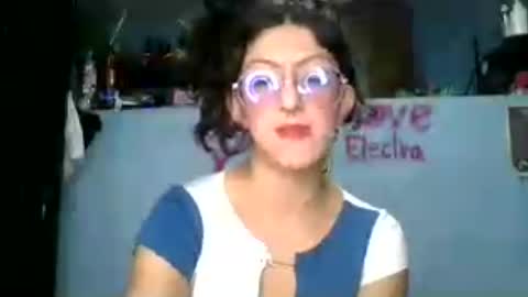 Snapshot of love_electra chatting on 06-30-26, 12:11 love_electra online show from 06-30-26, 12:11