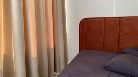 Snapshot of love_in_asian chatting on 02-12-25, 08:27 Learn how love can be with us online show from 02-12-25, 08:27