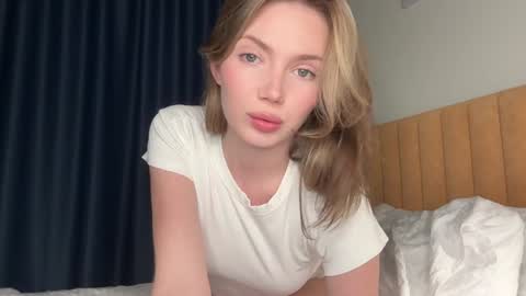 Sofi   online show from 09-21-25, 05:58