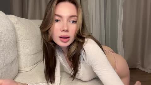 Sofi   online show from 12-19-25, 09:00