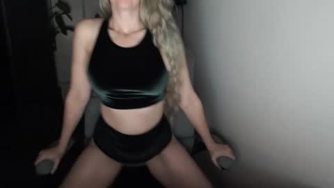 LoVe On  online show from 12-05-25, 01:14