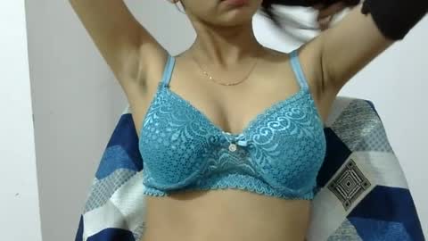 Snapshot of love_riva chatting on 07-19-26, 10:52 Riva online show from 07-19-26, 10:52