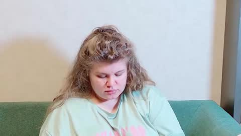 Snapshot of love_wiggy18 chatting on 12-03-24, 12:49 Ally online show from 12-03-24, 12:49