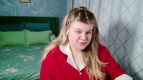 Snapshot of love_wiggy18 chatting on 12-26-24, 12:49 Ally online show from 12-26-24, 12:49